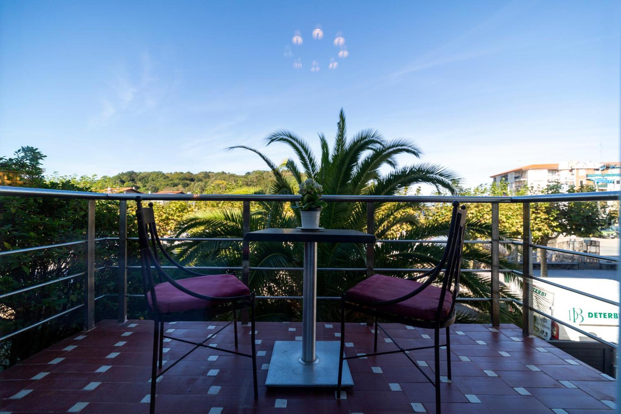 Hotel Kaian Maitea à Plentzia Extérieur photo